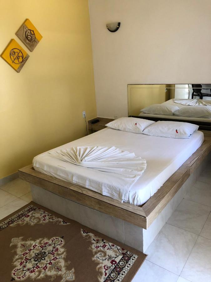 Motel Del Fuego (Adults Only) 佩洛塔斯 外观 照片